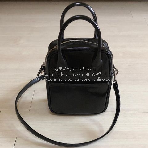 吉田カバン コムデギャルソン青山限定レザーミニバッグ ストラップ付