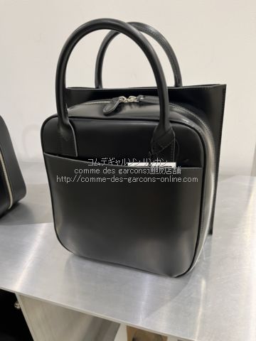 ジュンヤ・ワタナベ ドッキング・レザーハンドバッグ