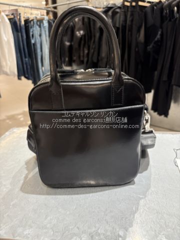 JUNYA WATANABE（ジュンヤ・ワタナベ・コムデギャルソン