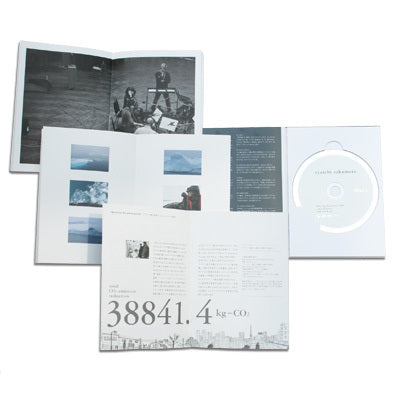 ryuichi sakamoto playing the piano 2009_out of noise -tour book CD