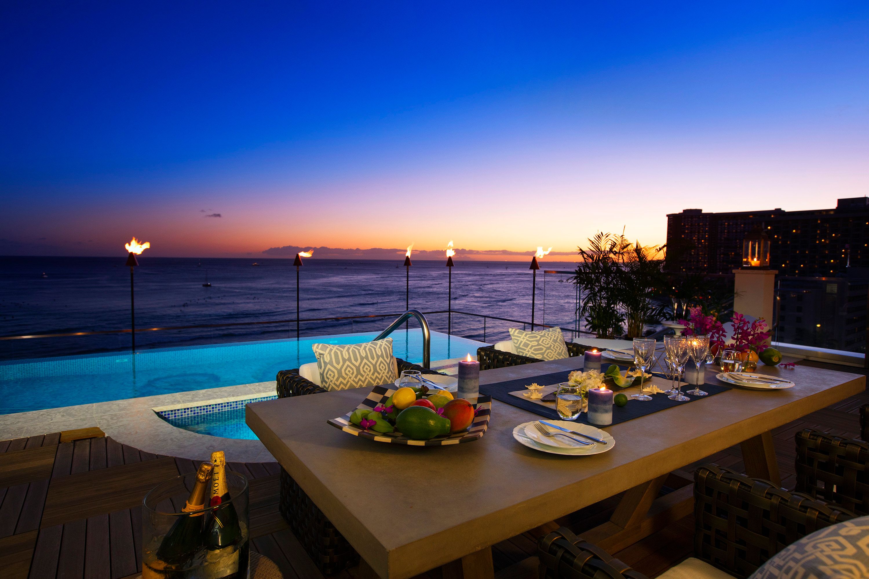 Espacio The Jewel Of Waikiki from $916. Honolulu Hotel Deals