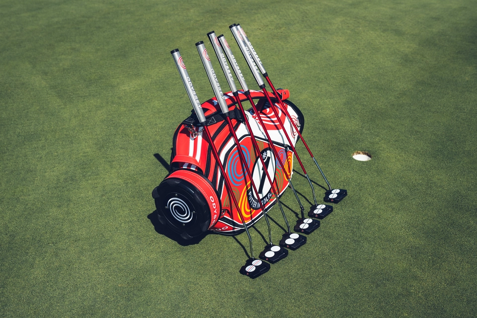 Odyssey Eleven Tour Lined Double Bend Neck Putter | Golf Galaxy