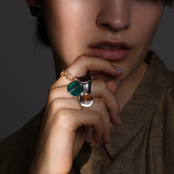 BIRD OF PARADISE ネイキッド ストーン スタッド ピアス / カーネリアン