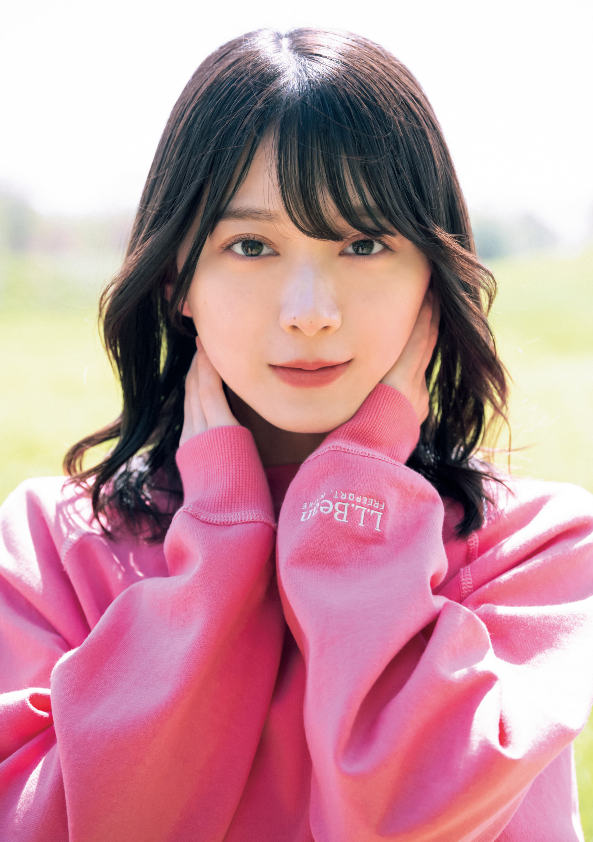 画像・写真 | 櫻坂46森田ひかる、大自然の中で放つ圧倒的な透明感