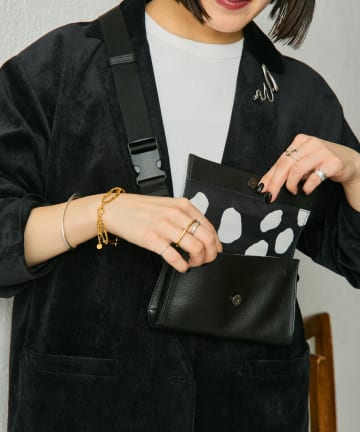 ear PAPILLONNER(イア パピヨネ) ボディバッグ/ウエストポーチの商品