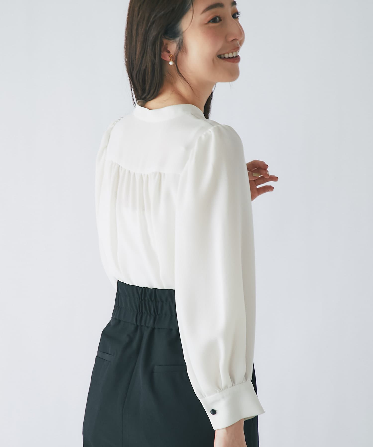 大人気リバイバル】スカラップ刺繍ブラウス | La boutique BonBon(ラブ