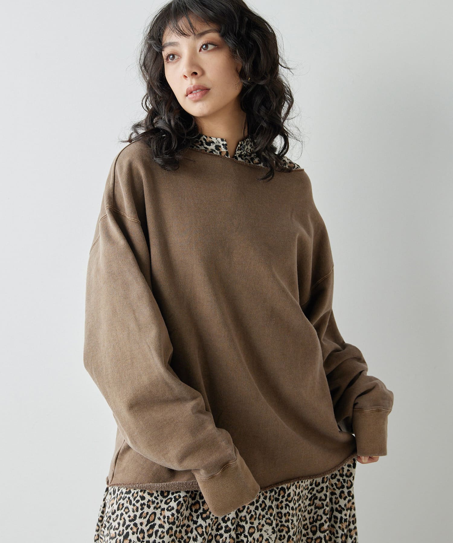 ピグメントウラケプルオーバー | Whim Gazette(ウィム ガゼット