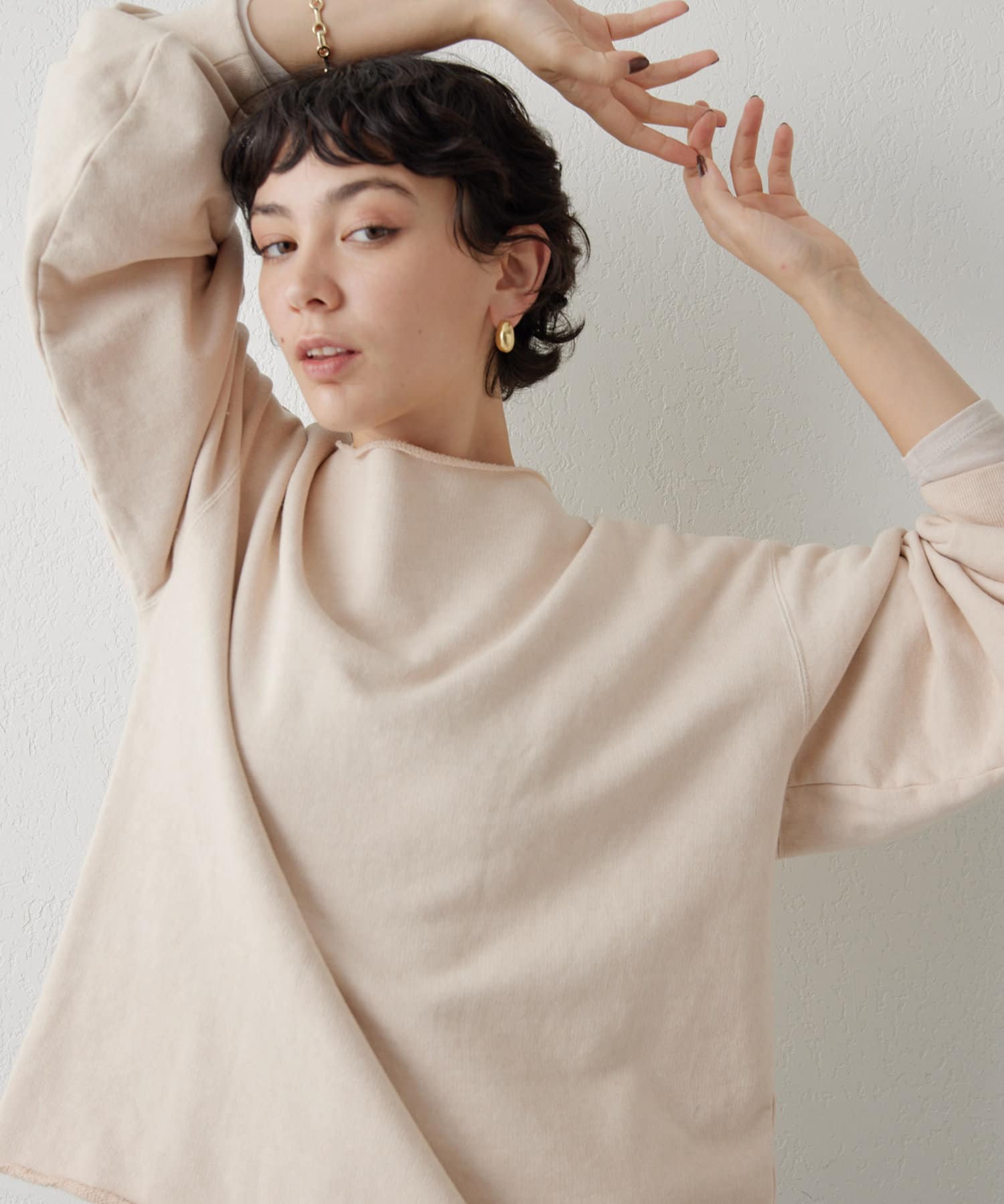 ピグメントウラケプルオーバー | Whim Gazette(ウィム ガゼット