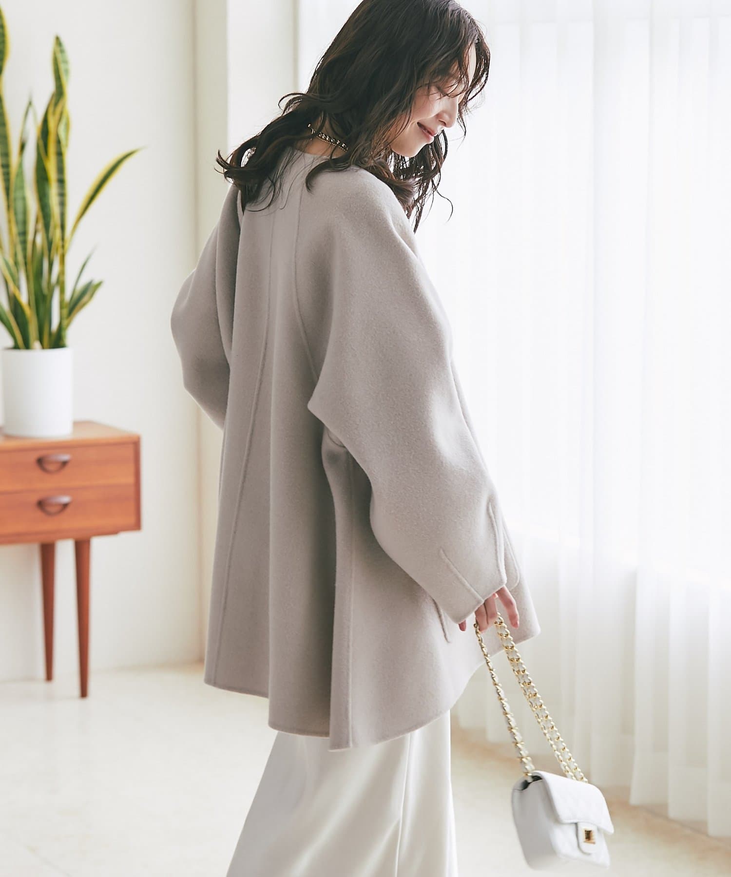 今すぐお届け！・miki監修カラーあり】ライトラグランフレアコート