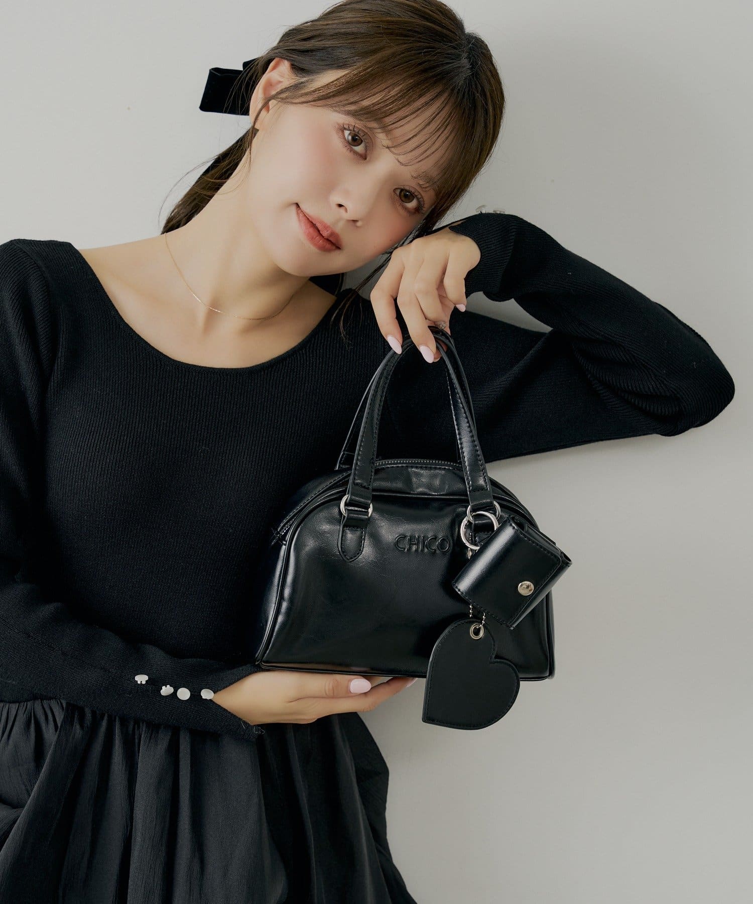 REVIVAL/WEB限定】チャーム付ミニボストンバッグ | Chico(チコ