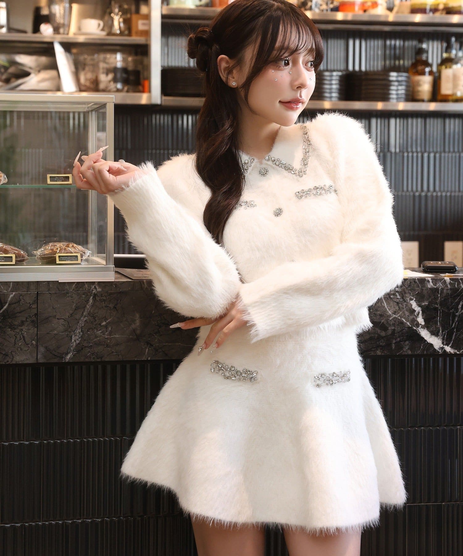 ダイナマイトバック対象】 ビジュー付フェザーニットセットアップ