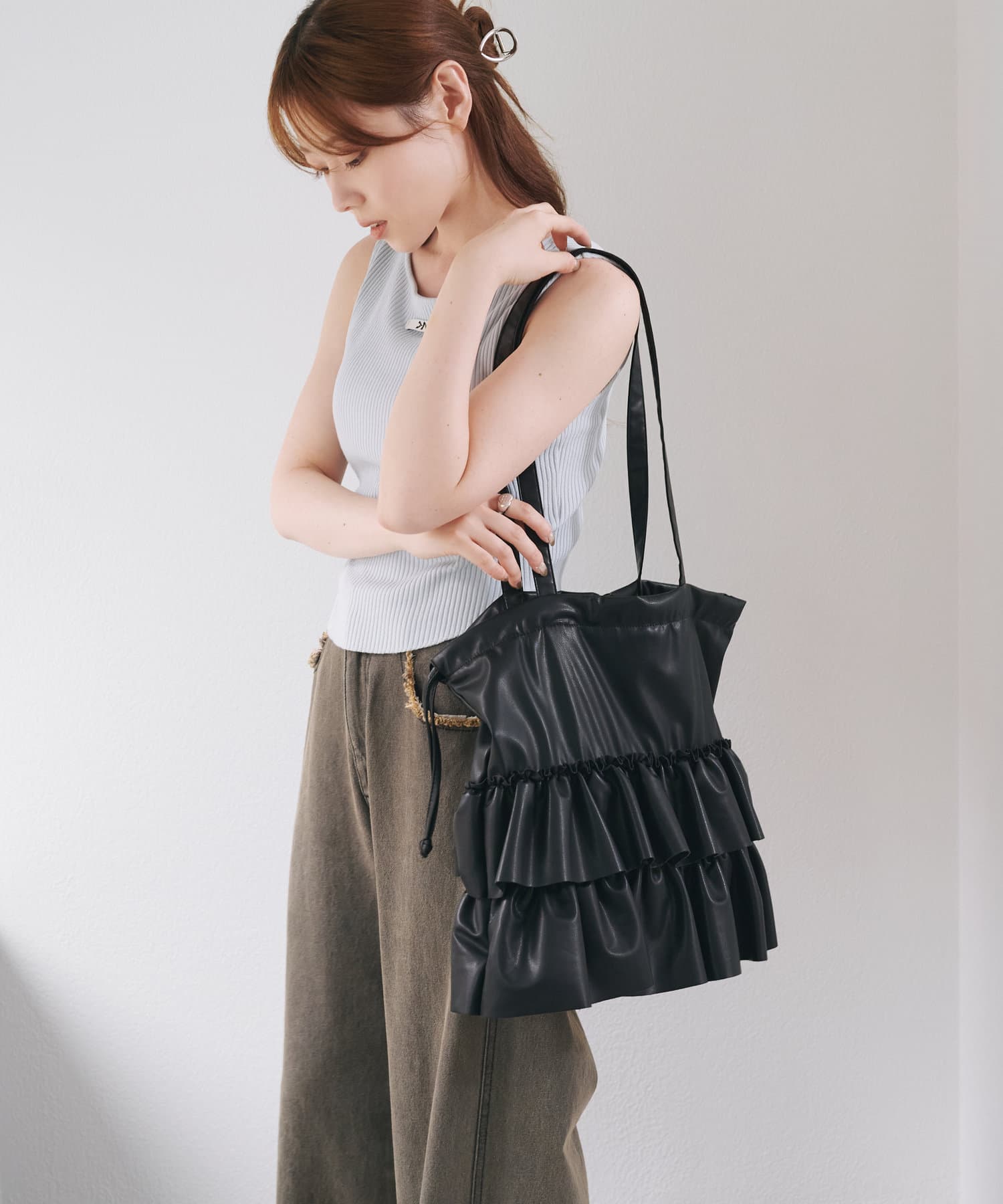 A4サイズ対応/PUレザー&スエード】フリルトートバッグ | Kastane