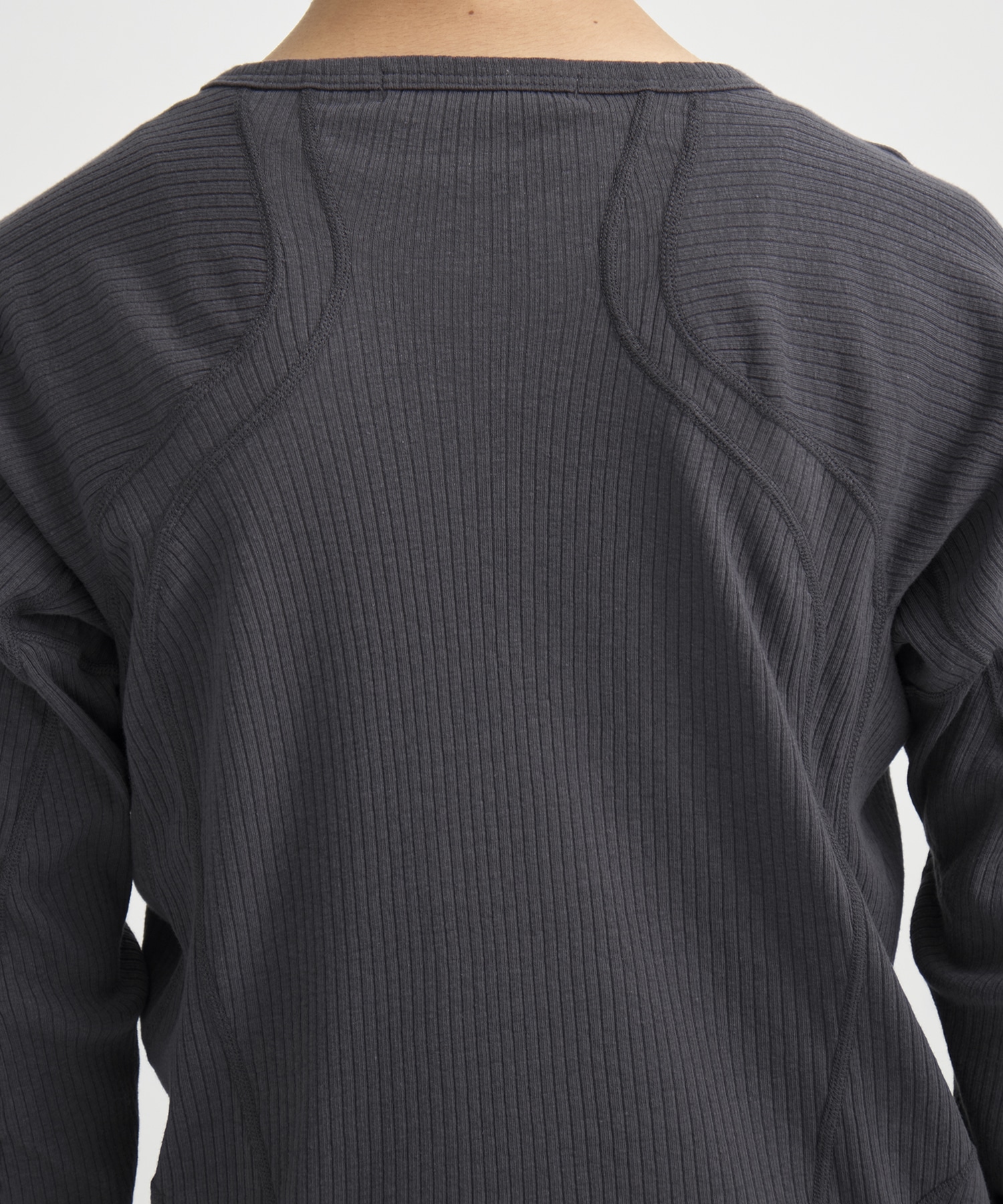 別注 HENLEY PANELED SWEATER(1 DARK GREY): NVRFRGT: MENS｜CONZ