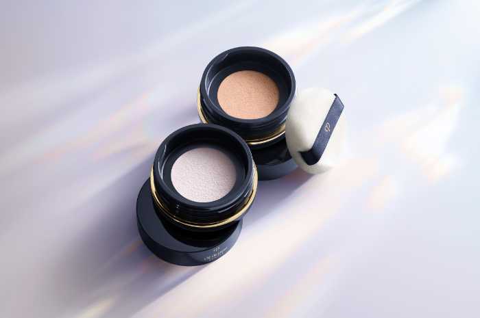 クレ・ド・ポー ボーテ フェイスパウダー新作スモール登場♪外出先でも