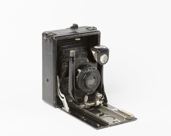 Quarter-plate `Cameo' camera used to take 'second phase' of