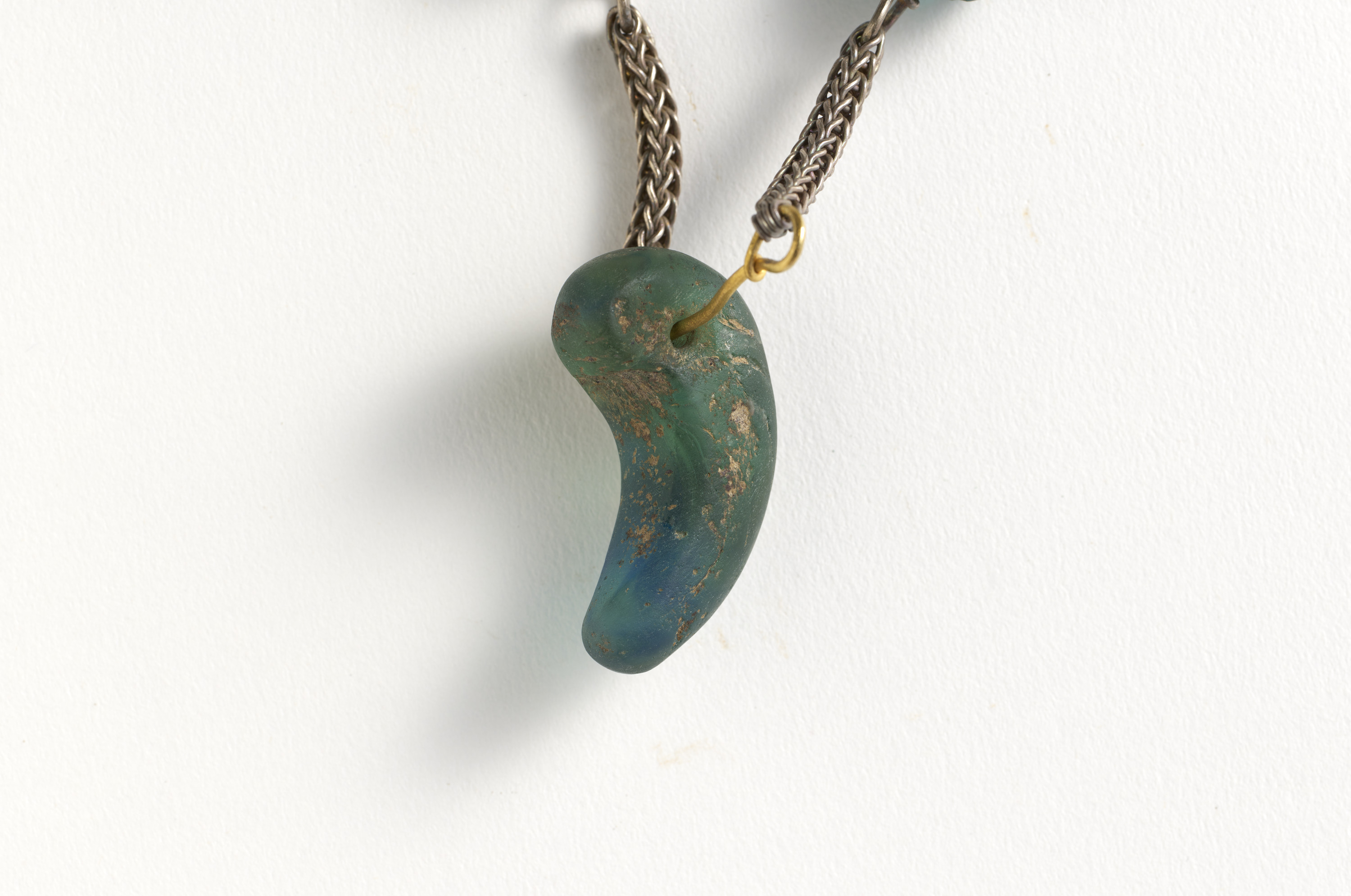 九州国立博物館 | 収蔵品データベース | ガラス勾玉