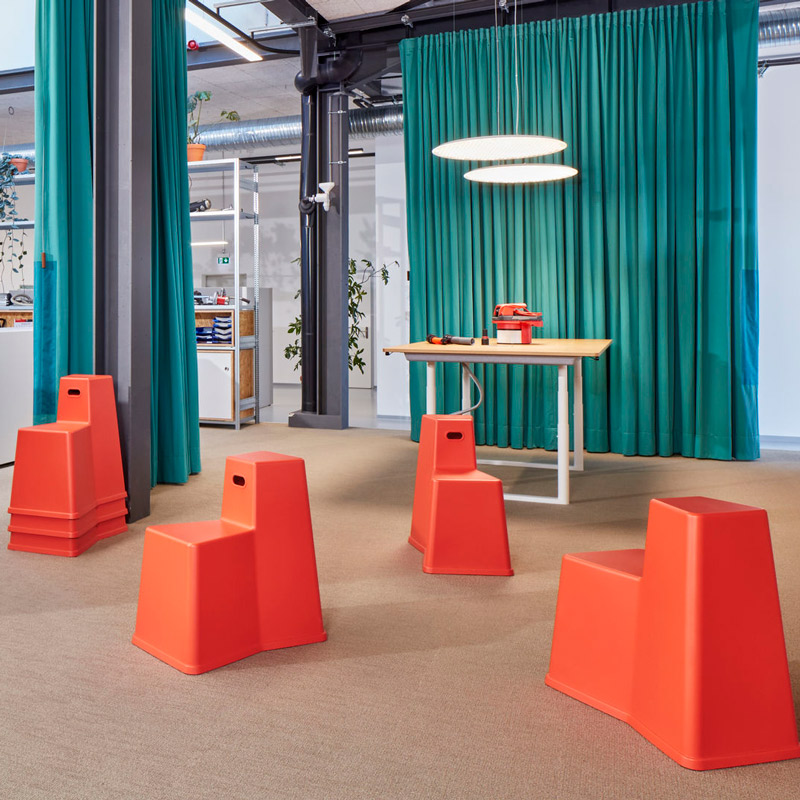 Vitra（ヴィトラ）STOOL TOOL（スツール ツール）ポピーレッド