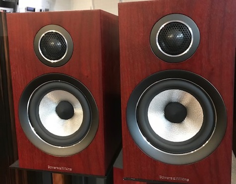 馬車道店】B&Wブックシェルフスピーカーの比較検討をしてみませんか