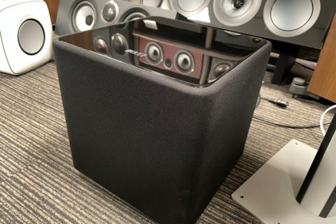 アバック新宿】KEF 新サブウーファーKUBE8MIE展示導入しました – 株式