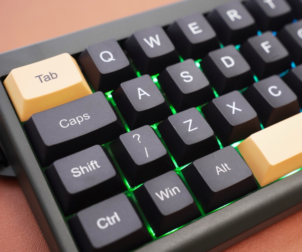 EPOMAKER TH40』レビュー｜数字キーまで削ぎ落とした最小構成の