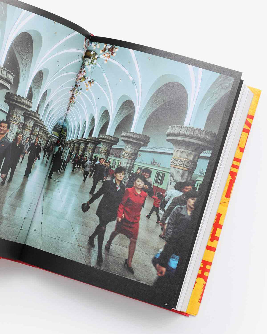 奇界/世界 佐藤健寿作品集 – COVERCHORD