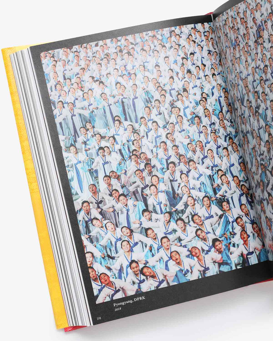 奇界/世界 佐藤健寿作品集 – COVERCHORD