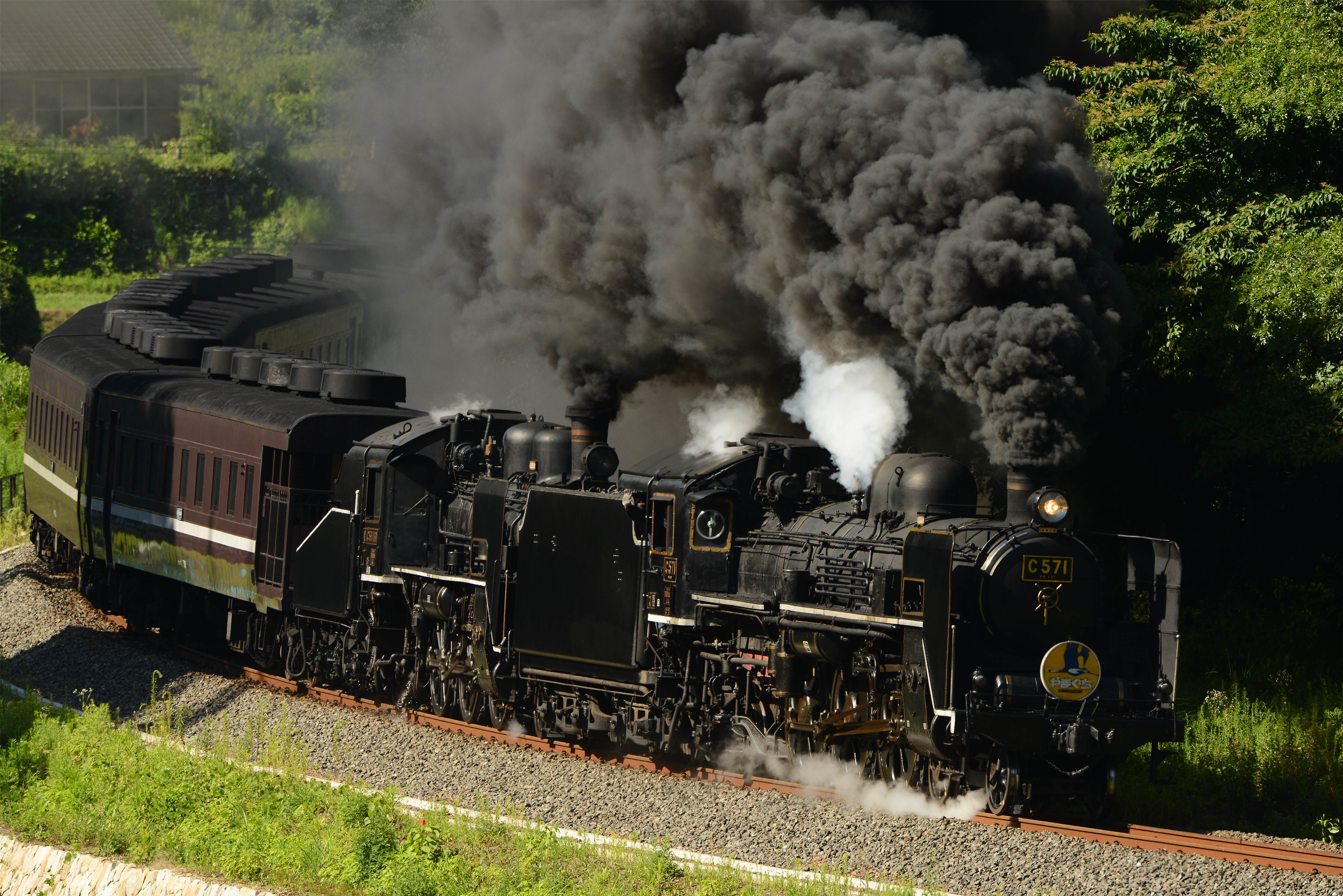 動画】力強く駆け抜ける蒸気機関車「SLやまぐち号」 C57型1号機