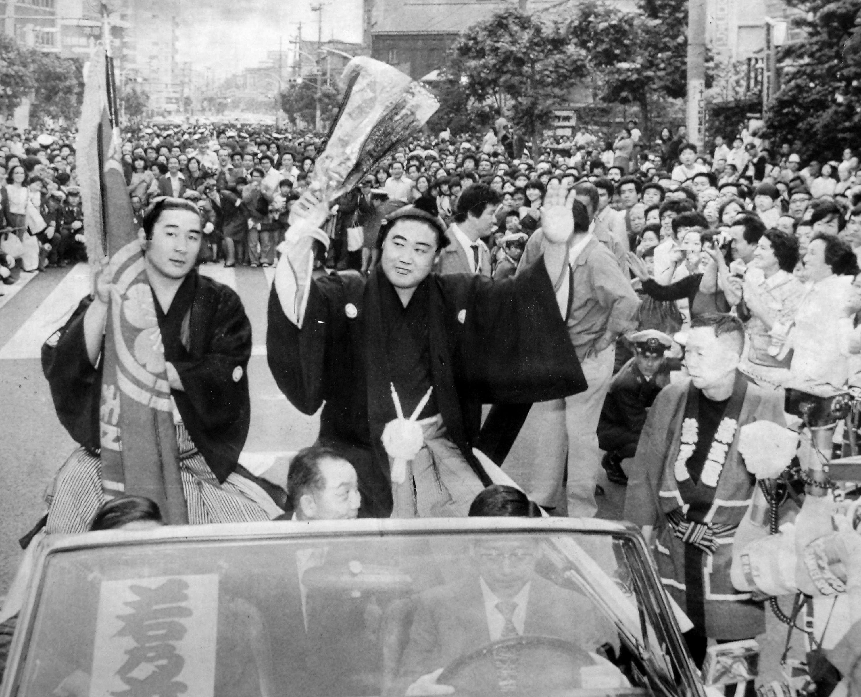 フォト】元横綱2代目若乃花が死去 69歳、優勝4度 - 産経ニュース