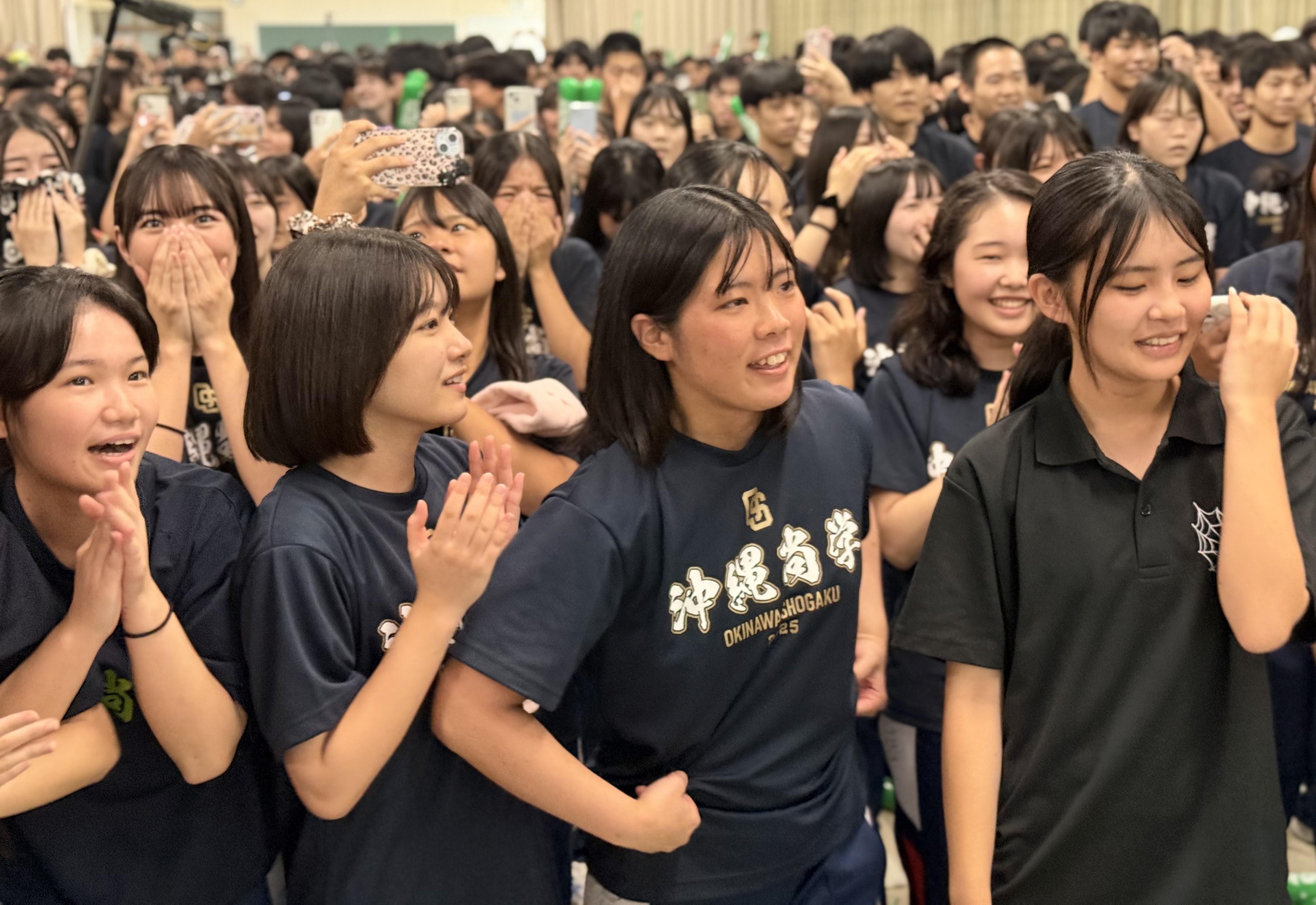 感動とありがとうでいっぱい」夏の甲子園初優勝の沖縄尚学、地元で応援
