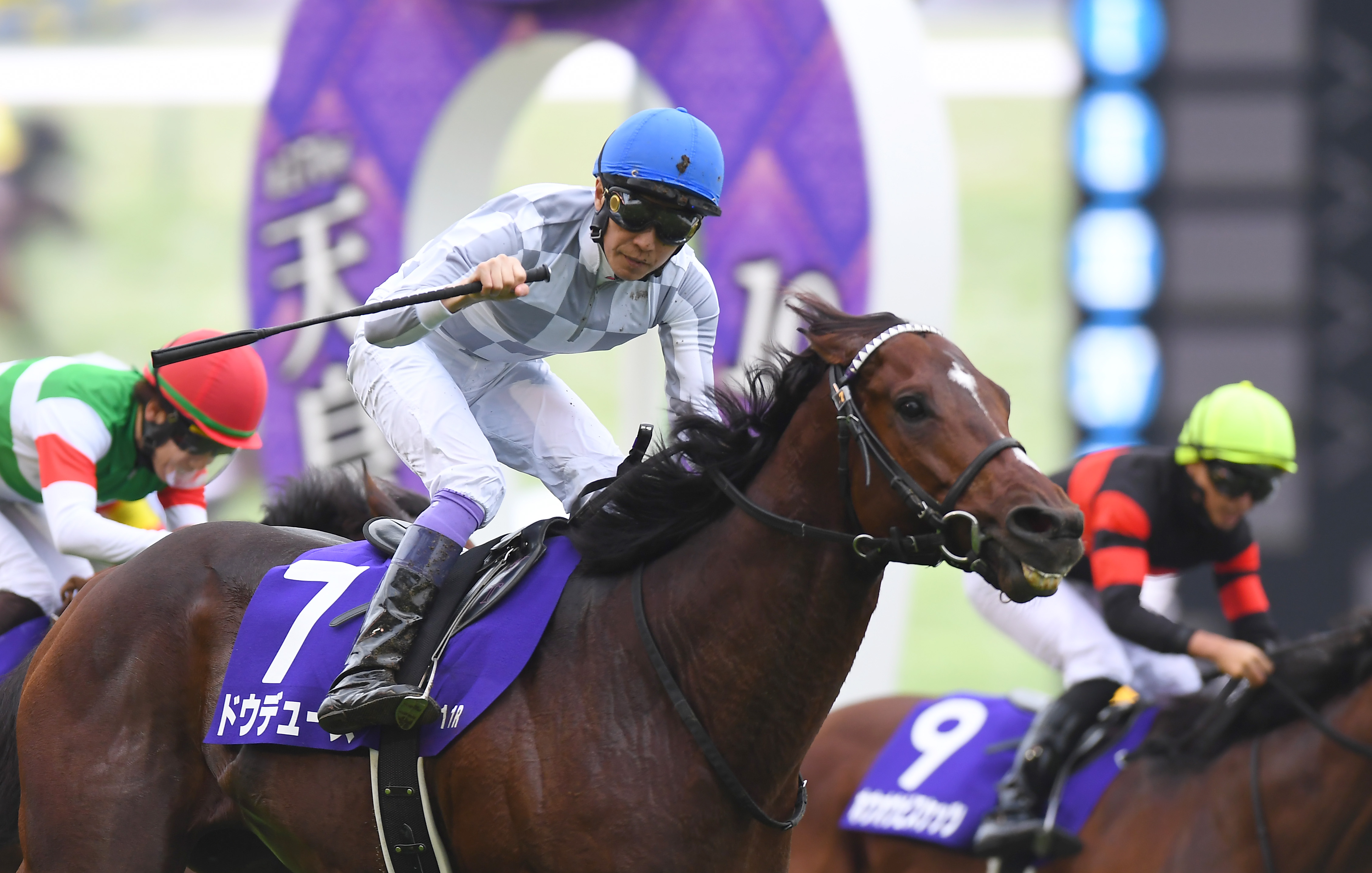 天皇賞・秋】武豊騎手ドウデュース雪辱V 相棒ラストイヤーに信じて