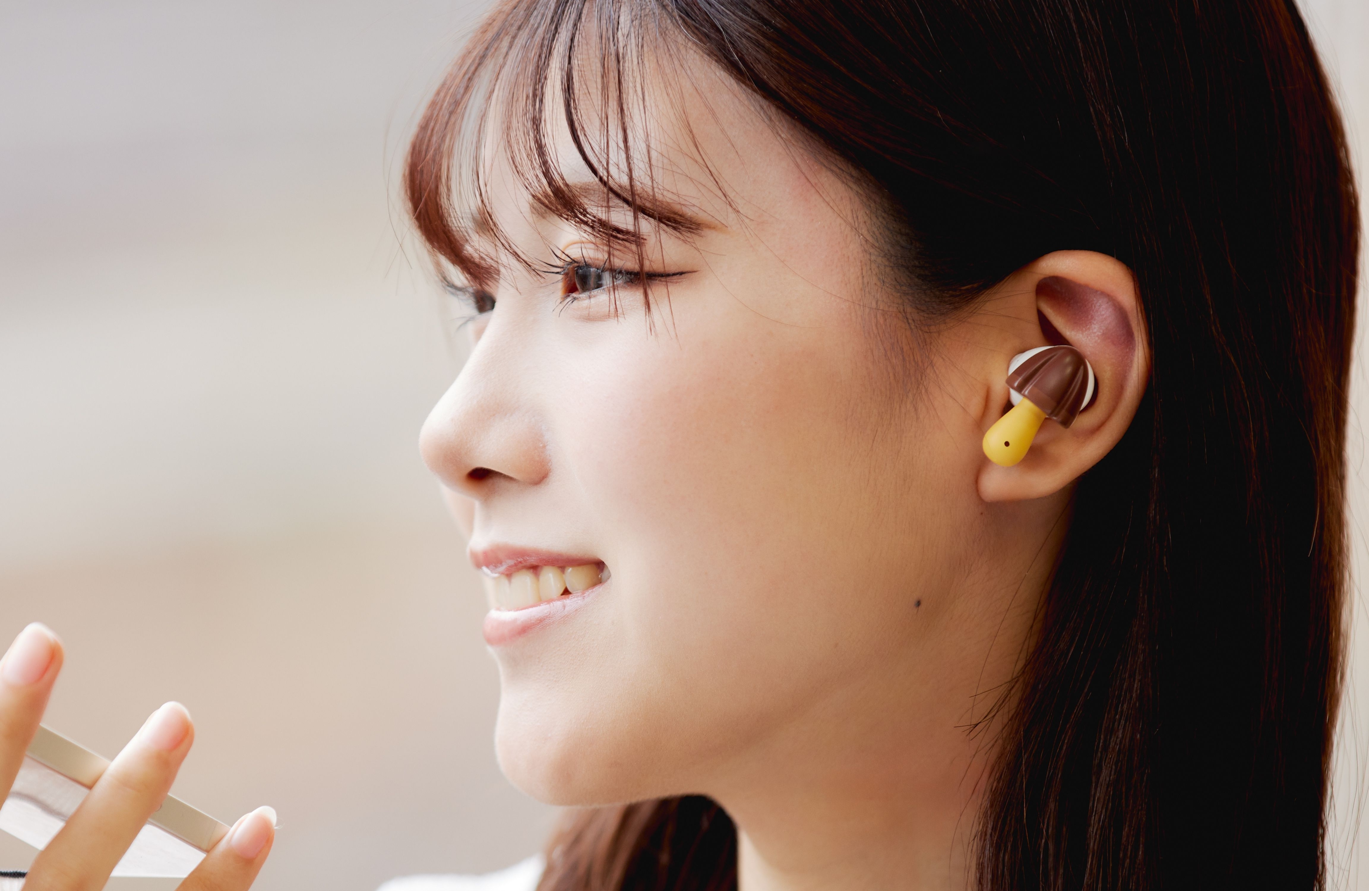 きのこの山」ワイヤレスイヤホンの価格は2万9800円、限定3500