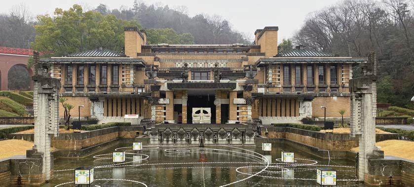 グッドデザイン賞受賞！フランク・ロイド・ライトのタイルとは