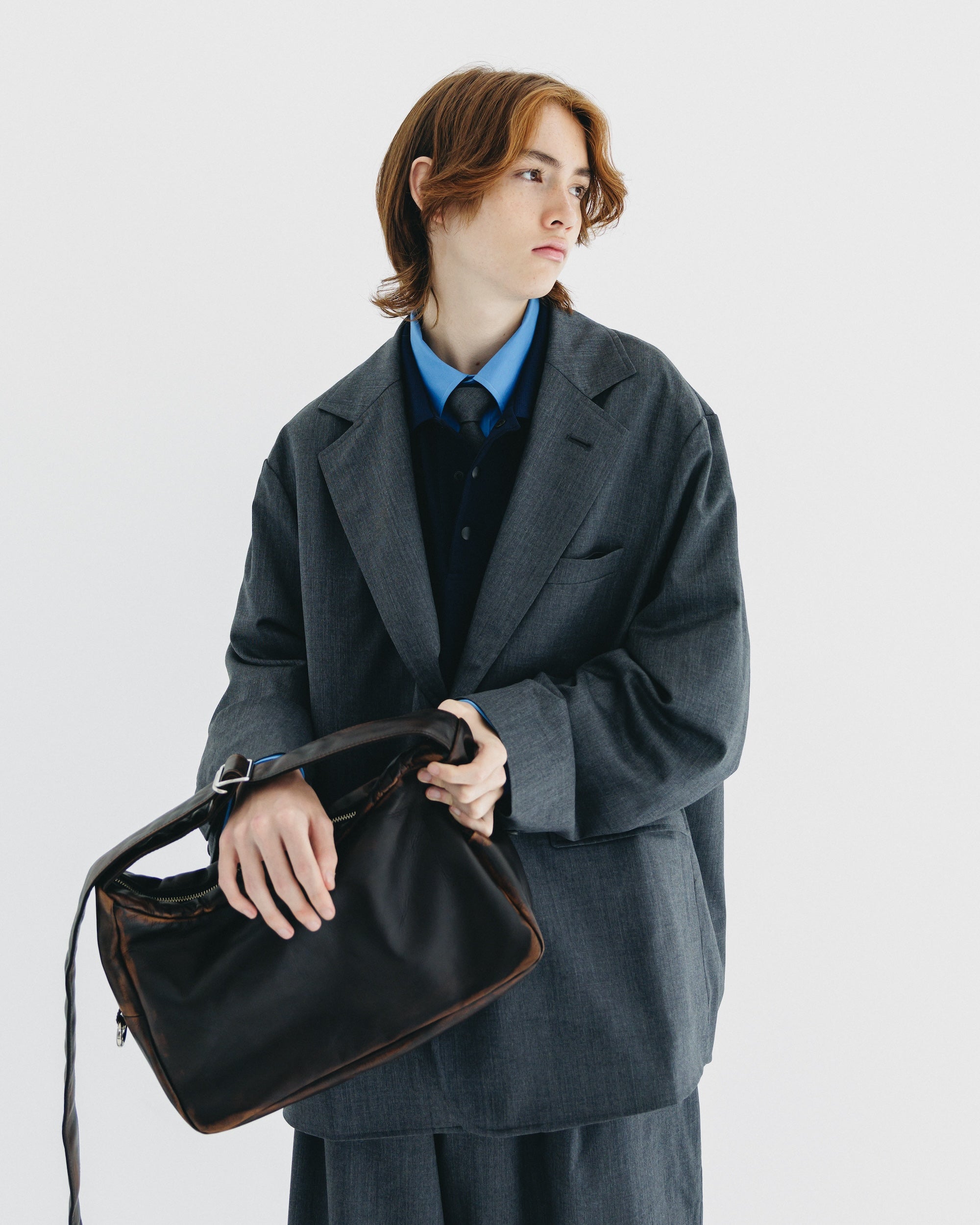 VINTAGE LEATHER HOLIDAY BAG (BROWN)