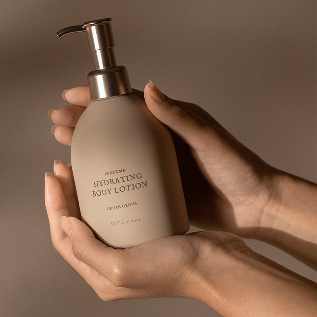 ハイドレーティングボディローション 300g 3304 MUSK LAND | ARTiS di