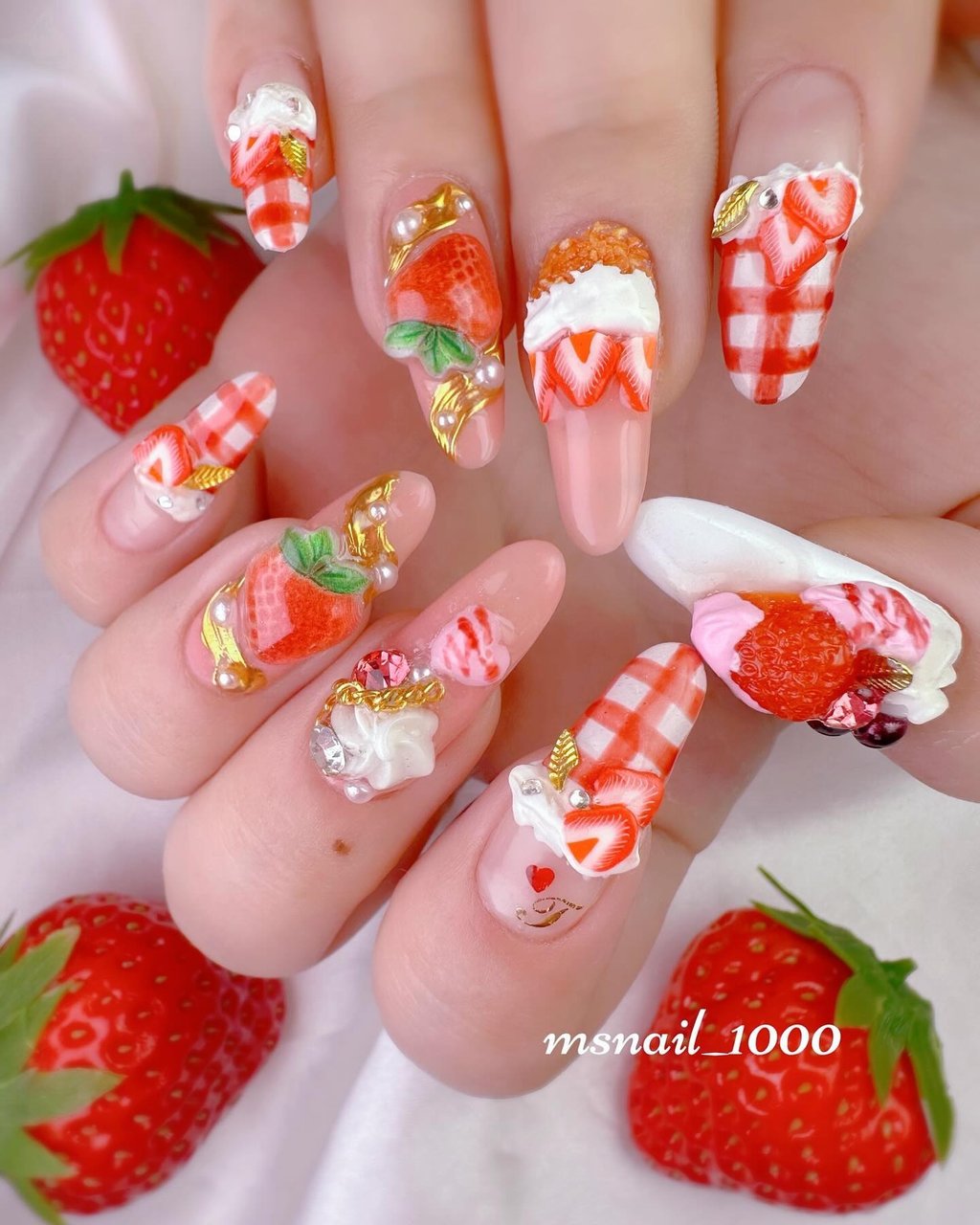 春/冬/バレンタイン/推し活/変形フレンチ - まるみのネイルデザイン[No