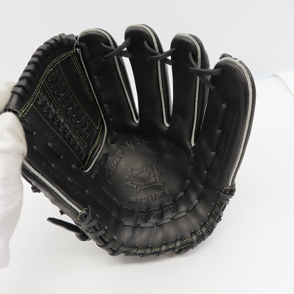 MIZUNO/ミズノ 小林繁モデル 赤カップ グローブ 軟式/投手用の買取実績