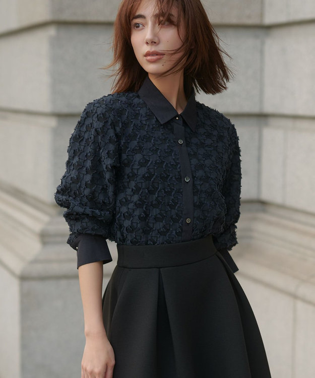 シアージオメトリックジャカードクロップド丈 ブラウス / 自由区