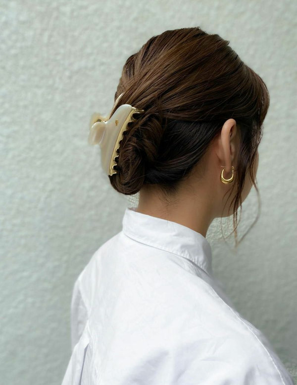 母の日に贈る上品で華やかなヘアアクセサリー | acca(アッカ) | ONWARD