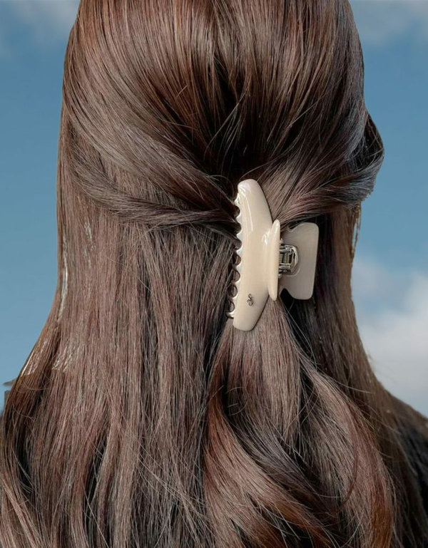 シンプル＆クラシカルな美しさのヘアクリップ | acca（アッカ