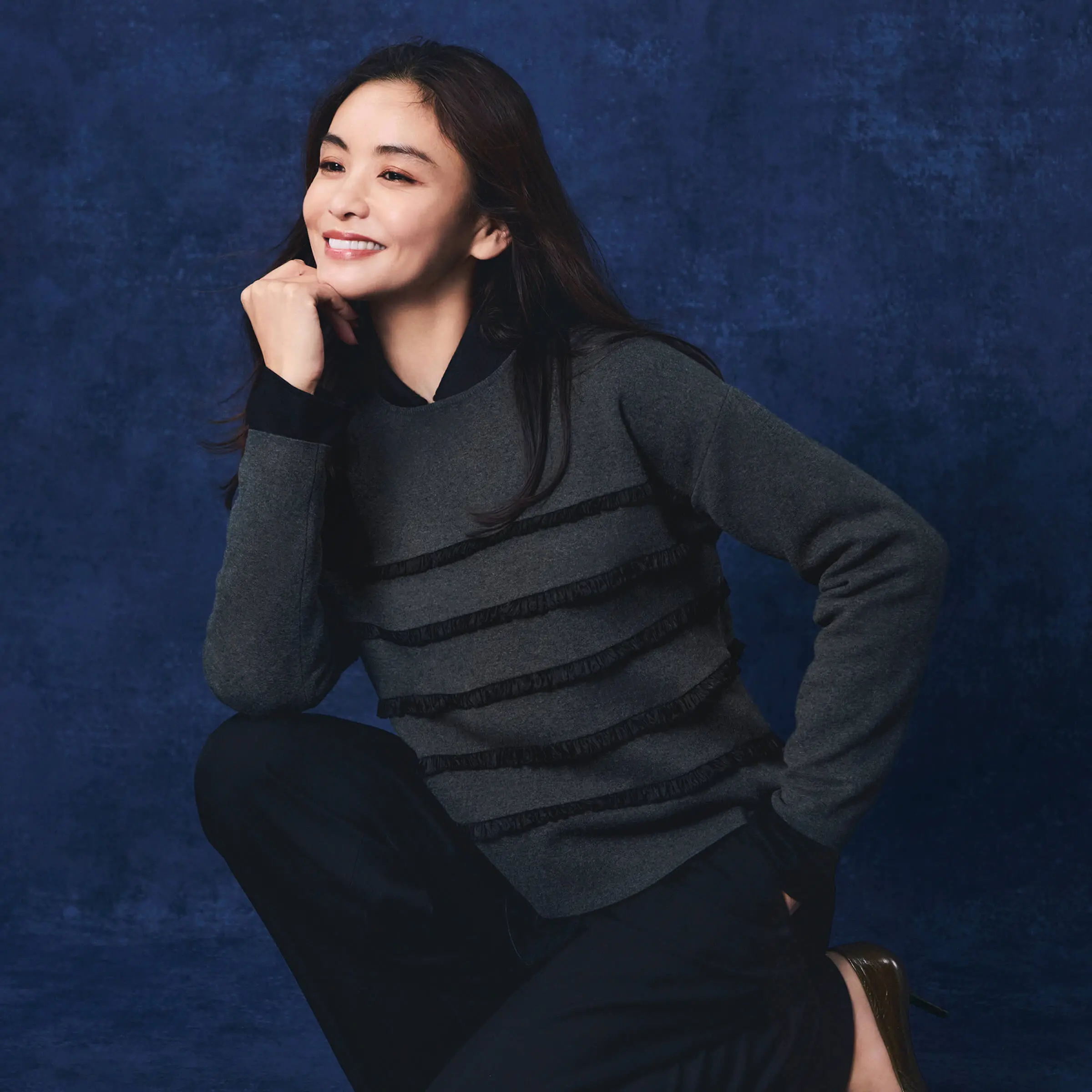 23区】滝沢眞規子が魅せる、冬の煌めきニットコレクション