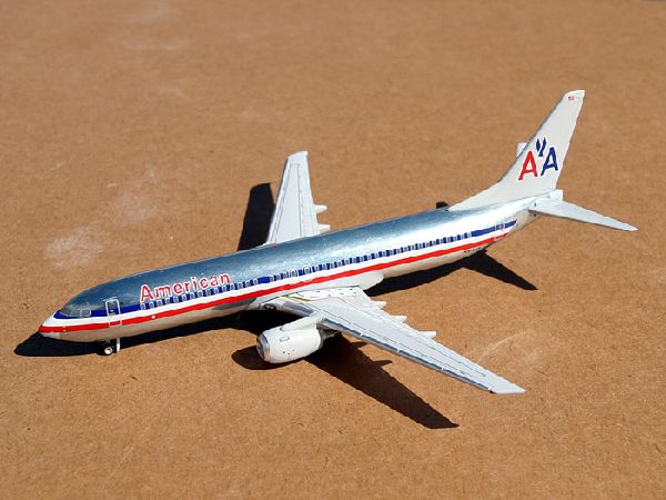 73008 GEMINI JETS American Airlines / アメリカン航空 B737-800