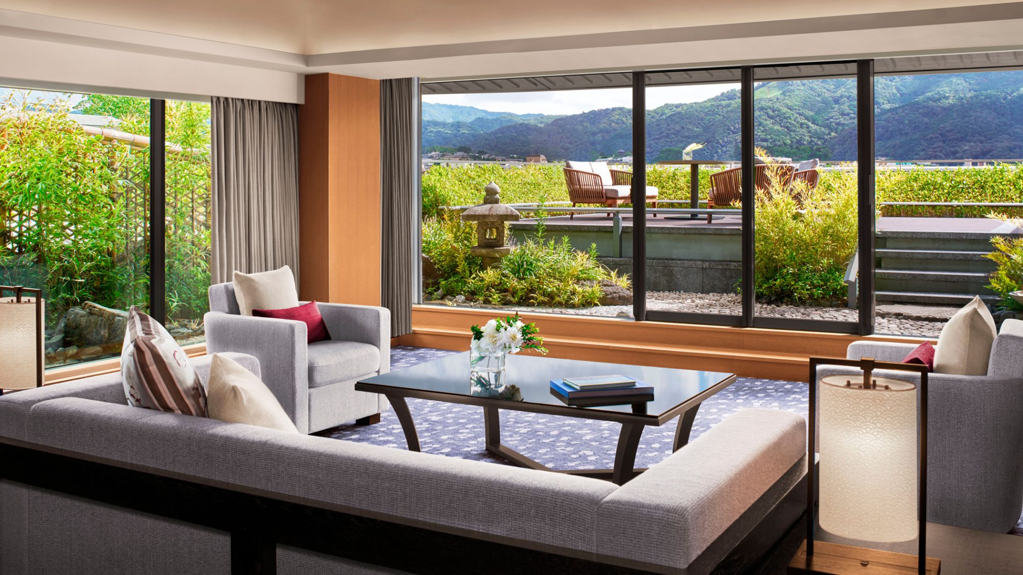 ザ・リッツ・カールトン京都 客室リノベーション | 実績紹介 | クロス