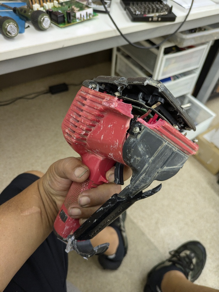 古河ユニックラジコン RC-500FA 破損修理依頼 - 産業用ラジコン修理