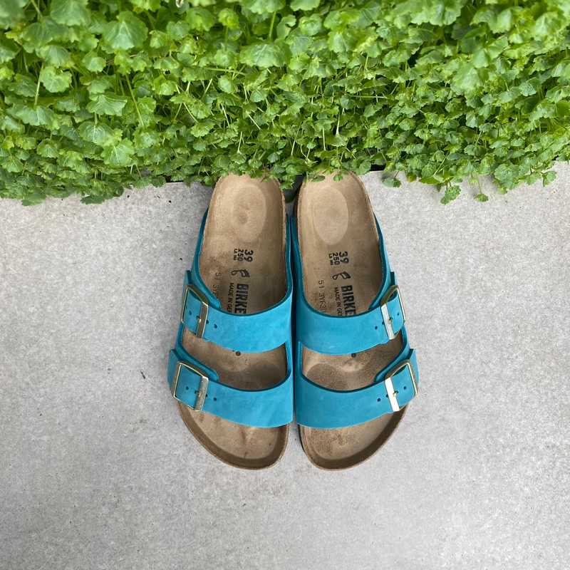 In stock Now BIRKENSTOCK Arizona Festival Fuchsia Oiled Leather