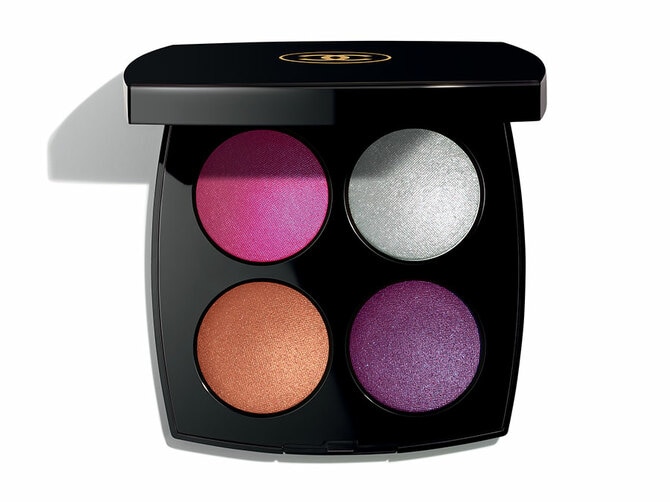 10/18発売＞ホリデー限定品【シャネル】特別な刻印も美しいポイント