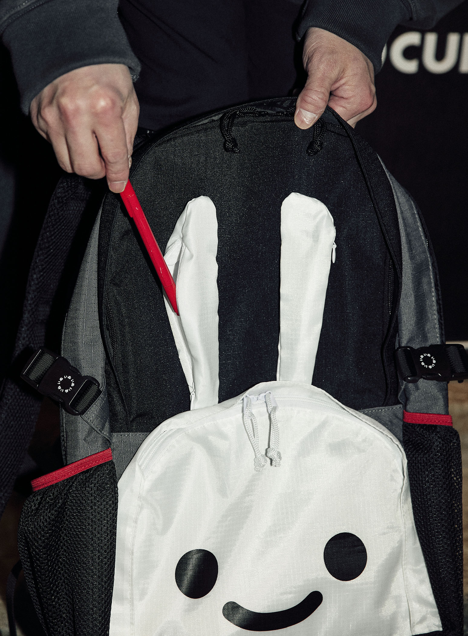 ウサギフェイスポケットバックパック｜ウサギがいる｜CUNE ONLINE STORE