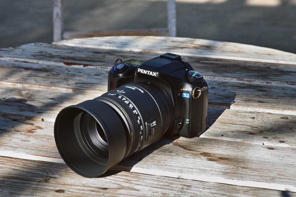 カメラレビュー vol. 11 PENTAX *ist DS2 - カメラ