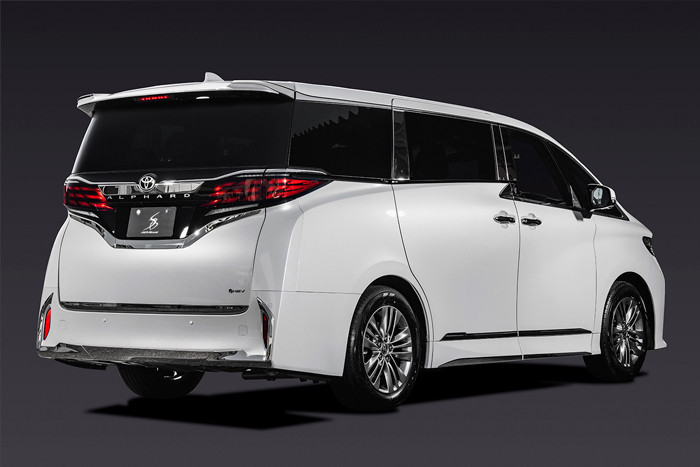 アルファード40系専用 SilkBlaze ステンレス リアゲートガーニッシュ