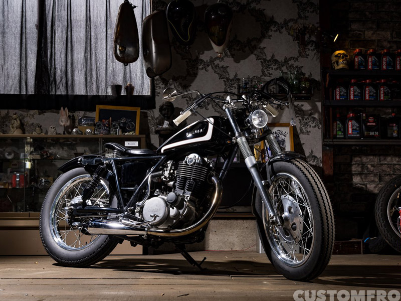 Barn fieldのヤマハSR400のストリートボバーカスタム 1996年・バーン