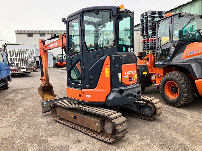 日立建機 ZX35U-5B | 北海道のミニ油圧ショベル(ミニユンボ